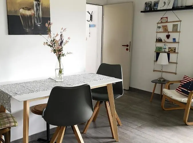 Gaestehaeuschen „kleine Auszeit“ بيت للعطل جرايفسفالد